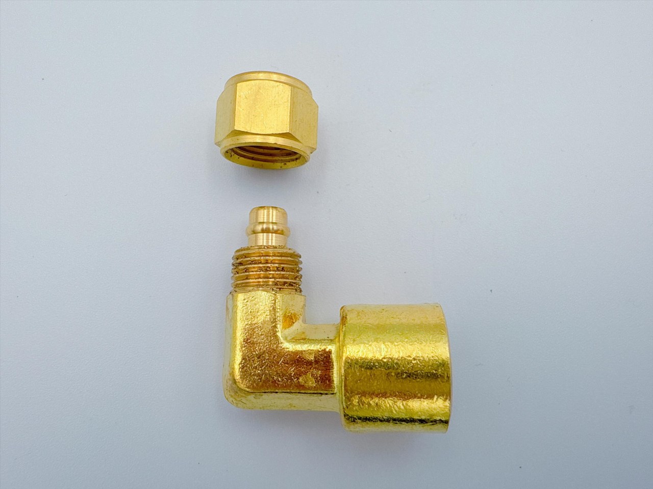 尼龍管接頭-90°內牙PU接頭