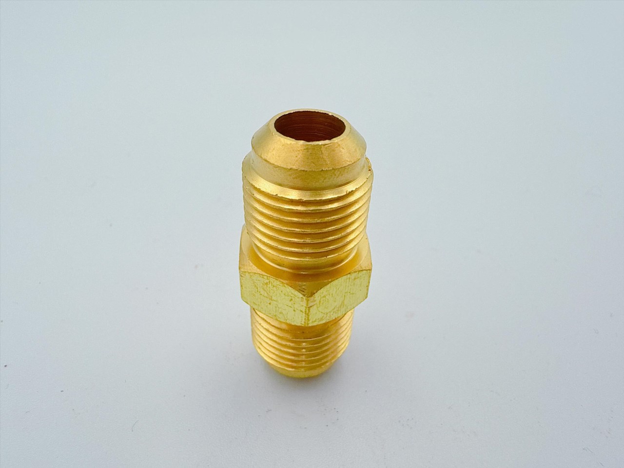 銅由任直接頭